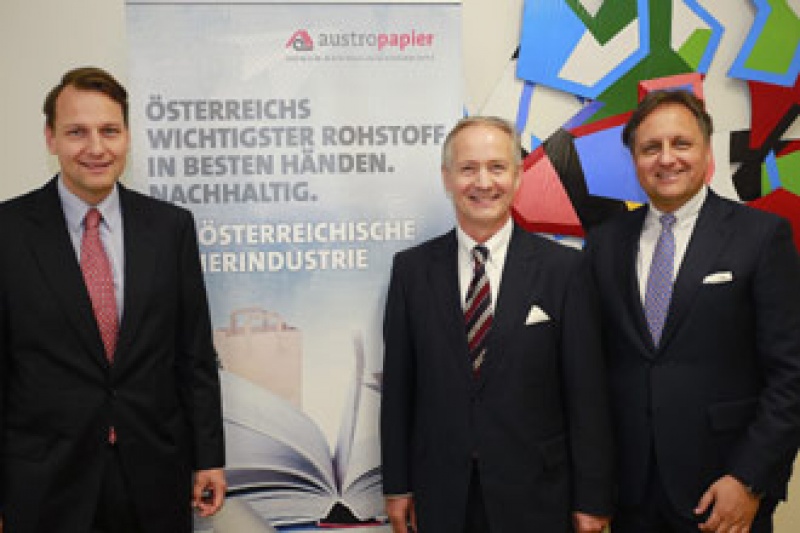 Austropapier-Präsident Oberhumer mit Vizepräsidenten 